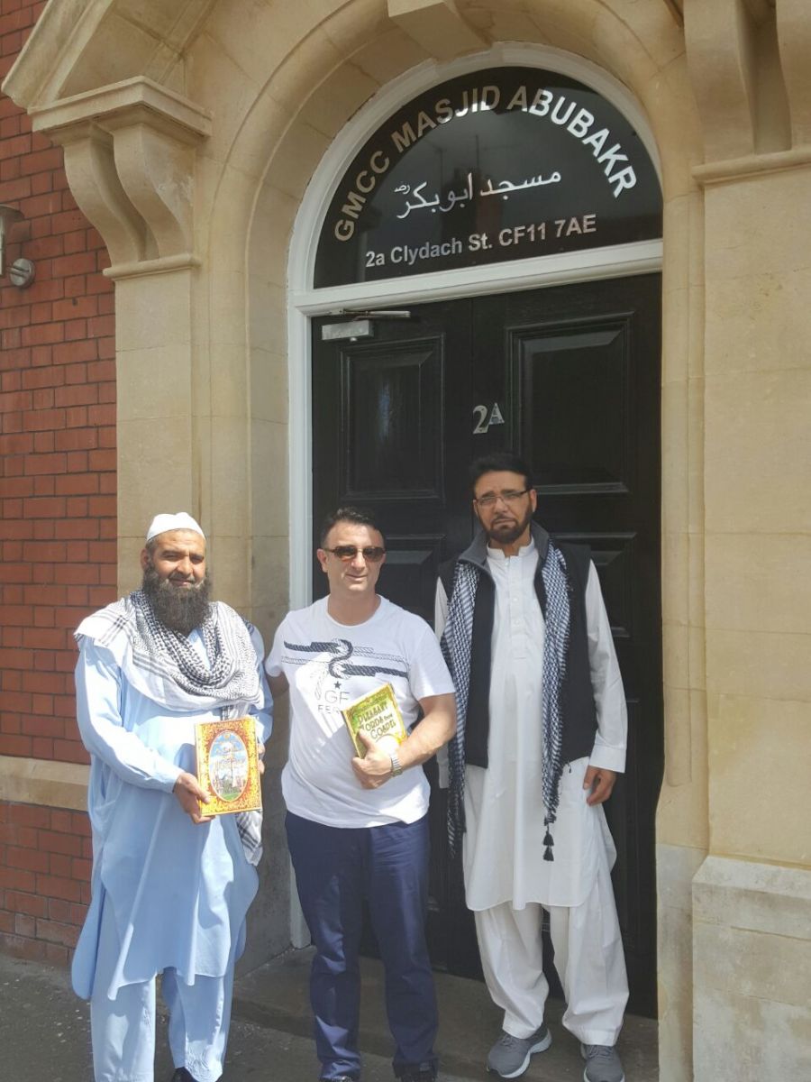 Harun Yahya kitapları Galler'in Cardiff şehrinde