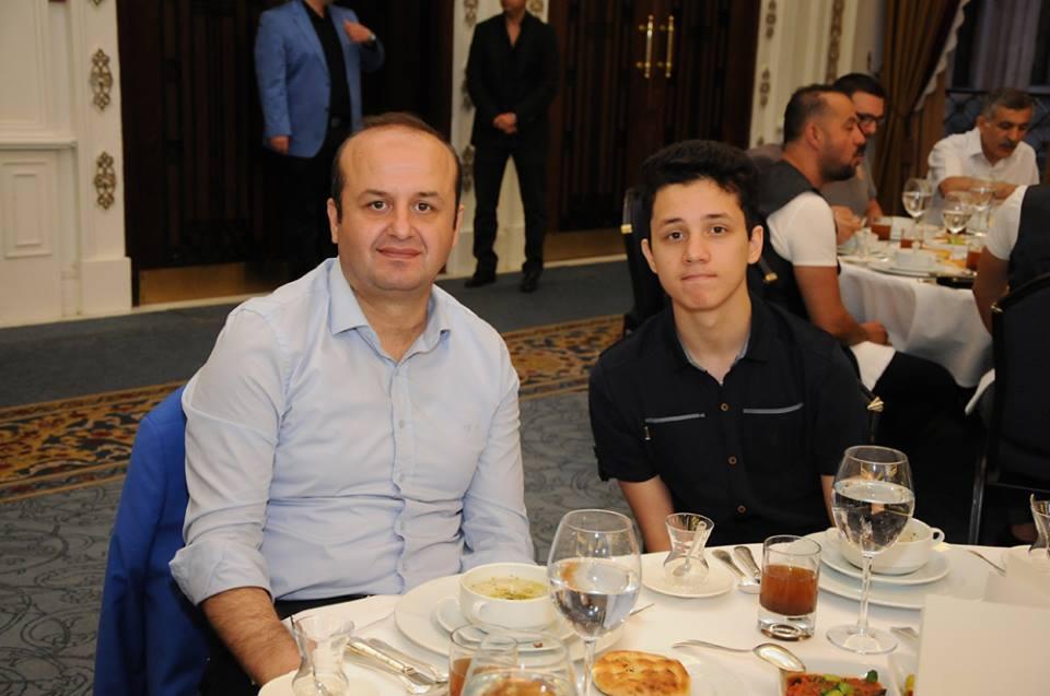  Sn. Ömer Turan ( Siyaset bilimci yazar) ve oğlu