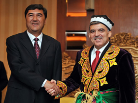 Urumçi'de ilk Türk Cumhurbaşkanı
