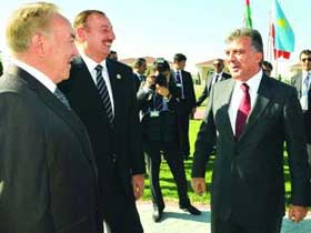Türk Dünyasının liderleri İstanbul'da buluştu
