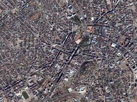 Günümüzde internet üzerinden uydu görüntüleri ile tüm dünya şehirleri detaylı olarak görüntülenebilmektedir
