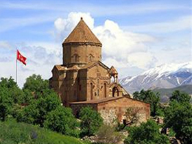 Vanlılar kapılarını Ermenilere açıyor