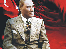 Yakınları Mustafa Kemal Atatürk'ün İslam dinine olan derin sevgisini anlatıyor.