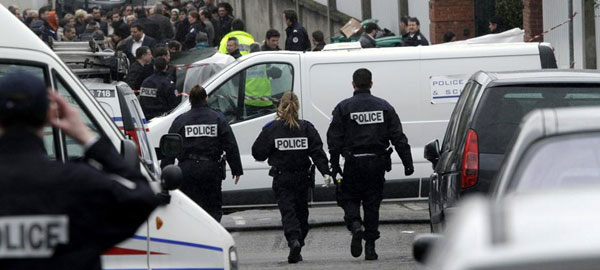 La raison de l’attaque de l’école en France est||Extrait des interviews 