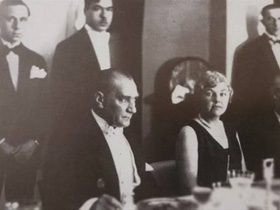 İslam dininin müasir və əsilzadə tərəfini tanıdan dünya lideri: Atatürk
