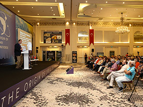 المؤتمر الدولي الذي عقدته مؤسسة البحث العلمي والتقني حول أصل الحياة والكون في فندق كونراد البوسفور في إسطنبول )24 أغسطس 2016(  