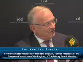 Luc Van den Brande, Belçika eski Çalışma Bakanı ve