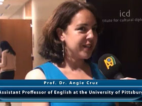 Prof. Dr. Angie Cruz, Pittsburgh Üniversitesi, İngilizce Bölümünde Yardımcı Profesörü