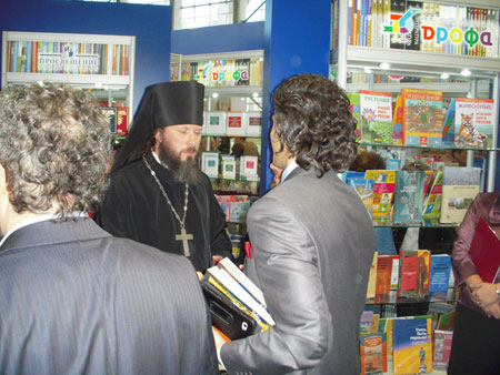 24. Moskova Kitap Fuarında Harun Yahya Eserlerine Büyük İlgi