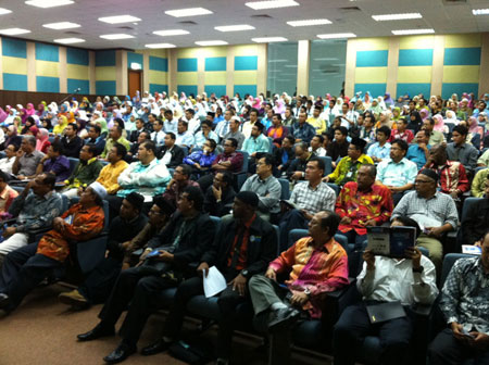 Malezya Üniversitesi'nde Evrim Teorisinin Çöküşü ve Kuran Mucizeleri Konferansı