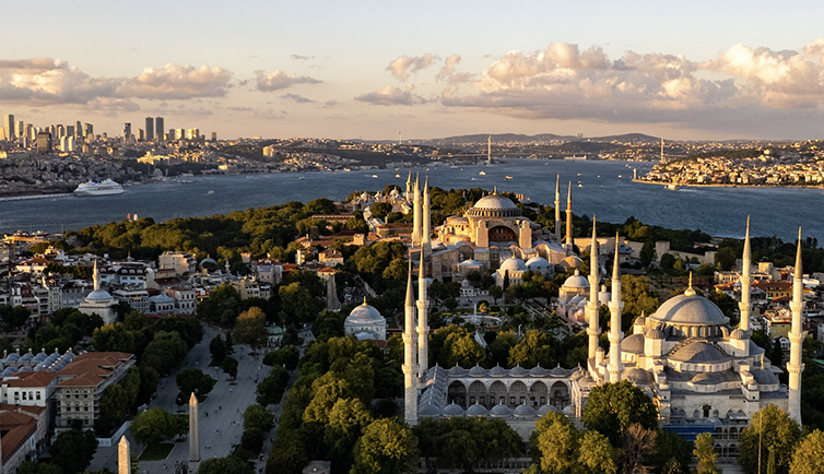 Kadim şehir İstanbul'da tarihi buluşma