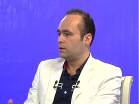 Onur Yıldız, Akın Gözükan ve Erdem Ertüzün'ün A9 TV'deki canlı sohbeti (11 Kasım 2011; 17:00)