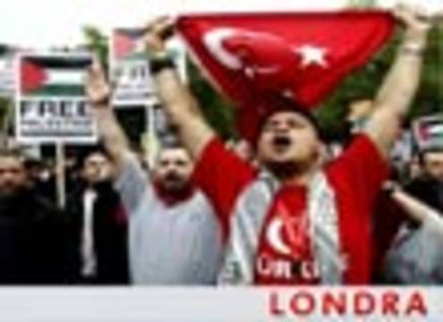 Adnan Oktar ''kırmızı yeşil bayraklarla Türk-İslam